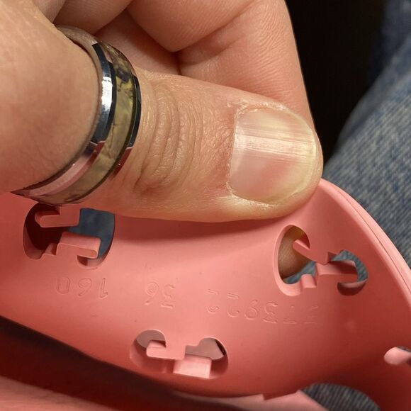 Gucci Rose Pink Rubber GG Logo Slide Sandals Authentic Women Size 36 5.5/6 - Picture 7 of 7